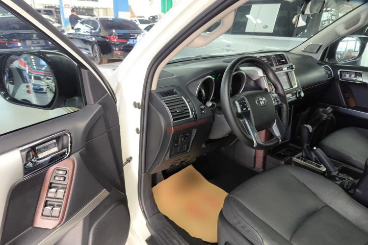 Used Toyota Prado 2014 4.0L Automatic TX-L
