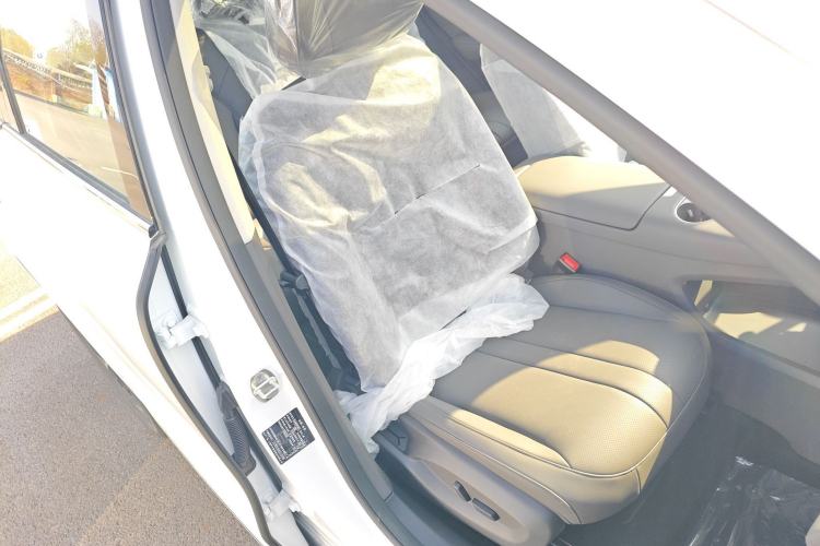 Used Hima H5 2025 Model Range-Extending Pro Right Front Seat