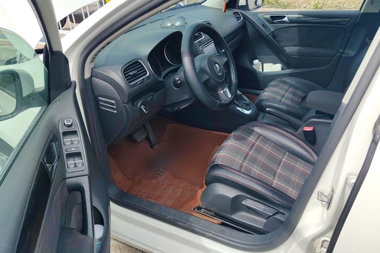 Used Volkswagen Golf 2012 1.6L Automatic Comfort Model Driver Seat