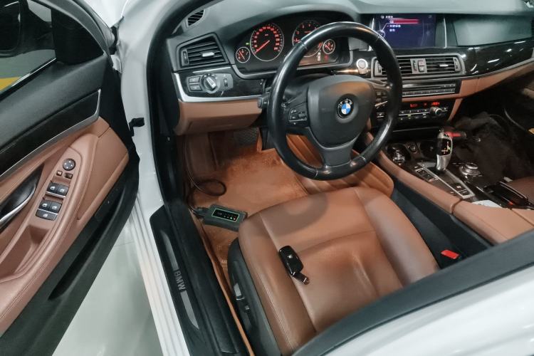 Used BMW 5 Series 2017 525Li Leading Model
