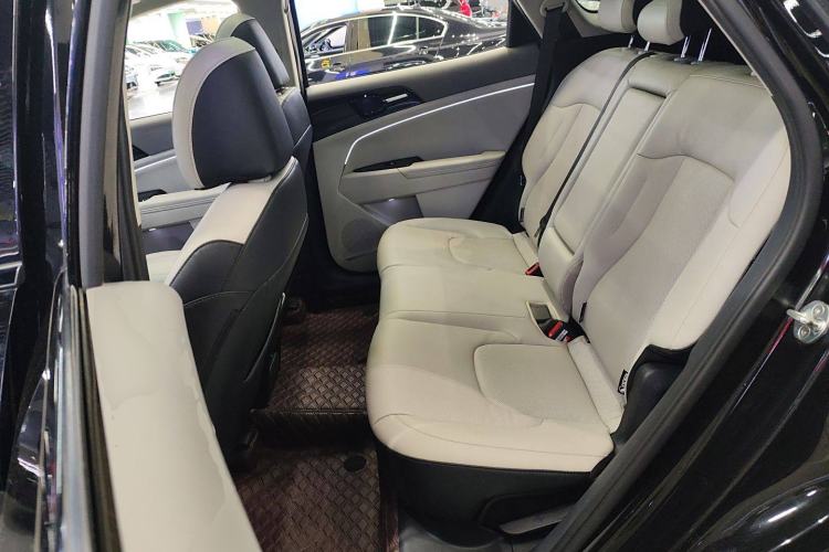 Used Kia Sportage (Chinese Domestic Model) 2023 1.5T Two-Wheel Drive Prestige Edition Interior 4