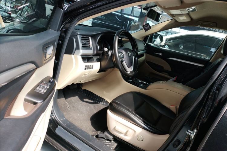 Used Toyota Highlander 2018 2.0T Two-Wheel Drive Elite Edition 7 Seats Emission Standard China V