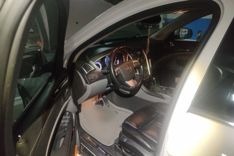 Used Cadillac SRX 2011 3.0L Flagship Edition