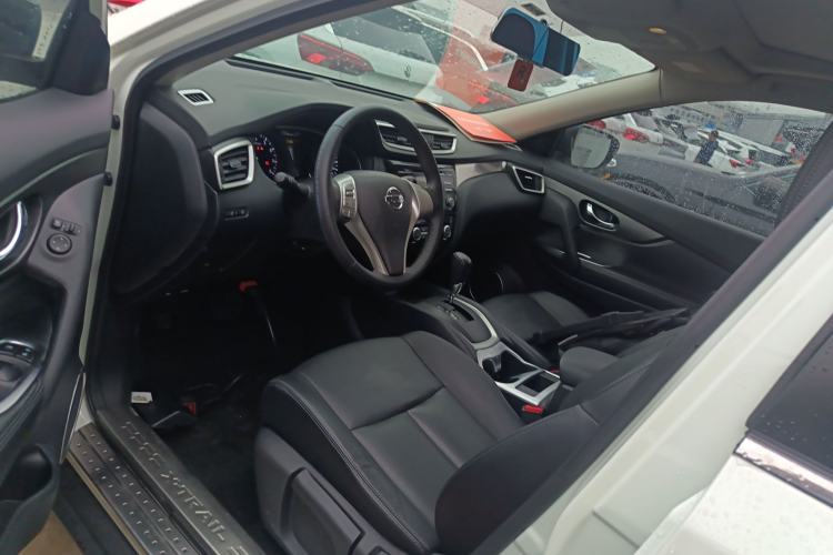 Used Nissan X-Trail 2015 2.0L CVT Comfort MAX Edition 2WD
