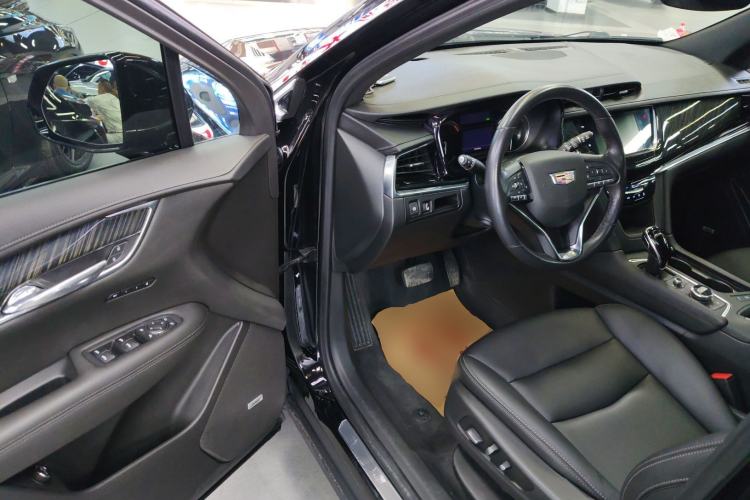 Used Cadillac XT6 2022 2.0T Six-Seater Two-Wheel-Drive Luxury Version
