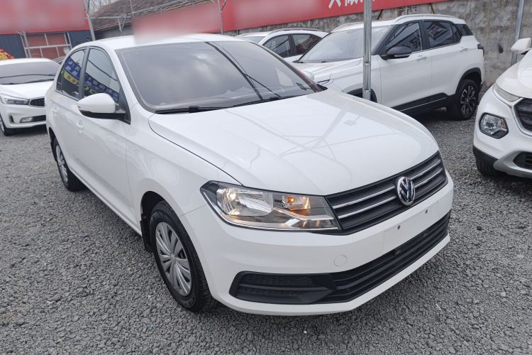 Used Volkswagen Santana 2018 1.5L Manual Fashion Edition Front Right 45 Deg