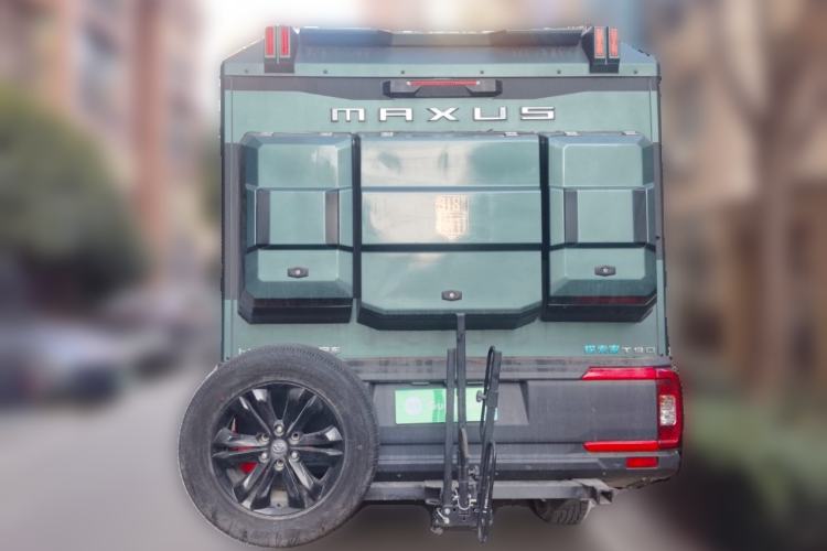 Used SAIC MAXUS T90 RV 2022 2.0T Explorer T90 All-Terrain Green Trunk