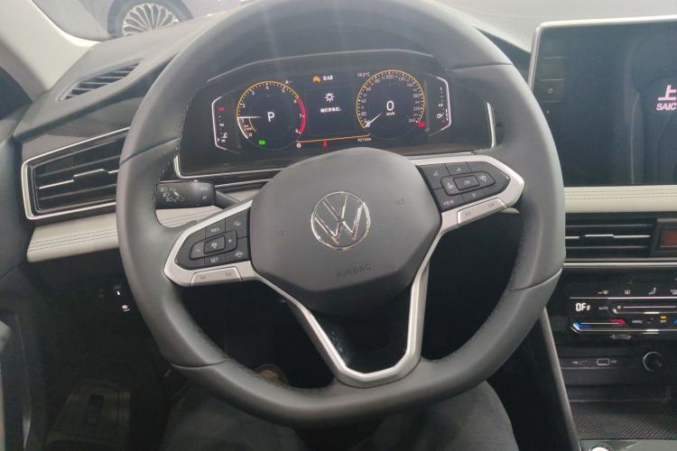 Used Volkswagen Tiguan L 2025 Model, Outstanding Version, 300TSI Automatic Two-Wheel Drive Longteng Edition