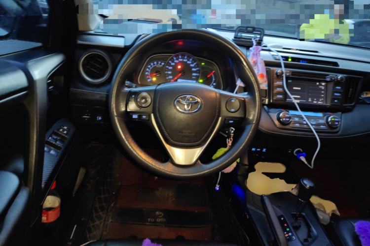 Used Toyota RAV4 2013 2.0L CVT Four-Wheel Drive Fashion Edition