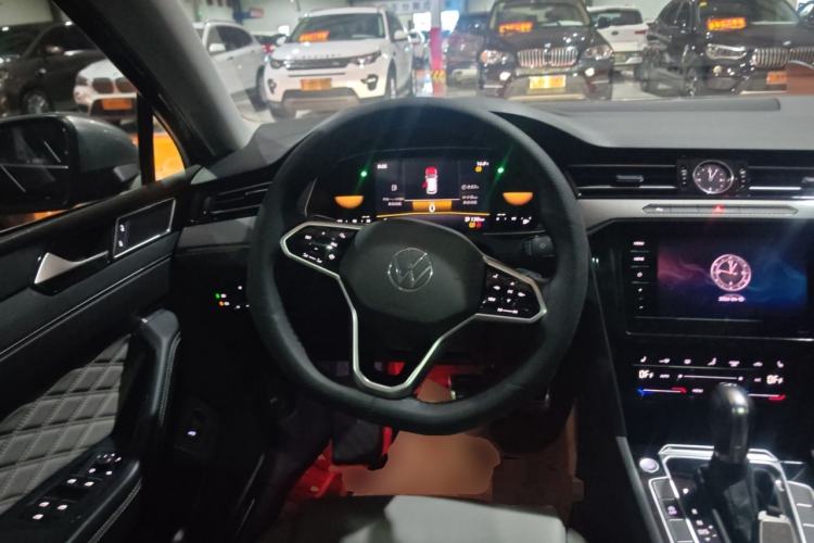 Used Volkswagen Magotan 2023 2 Million Units Limited Edition 330TSI DSG Leading Version
