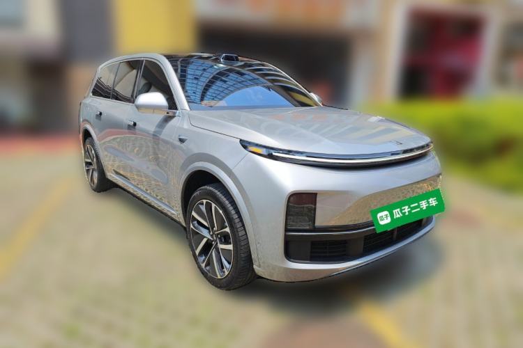 Used Li Auto L9 2022 Max model Front Right 45 Deg