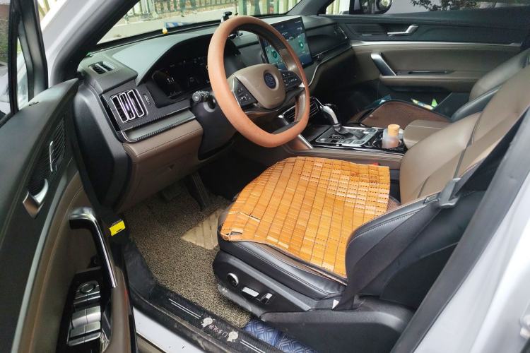 Used BYD Tang 2019 2.0T Automatic SmartConnect Luxury 7-Seater China VI Standard Driver Seat