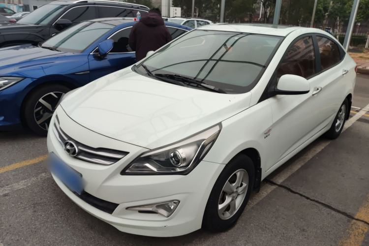 Used Hyundai Verna (older generation) 2014 1.4L Automatic Leading-Edge GLX