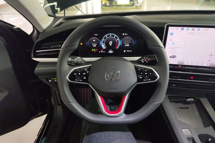 Used Volkswagen Passat 2025 Pro 380TSI Dragon Glory Edition
