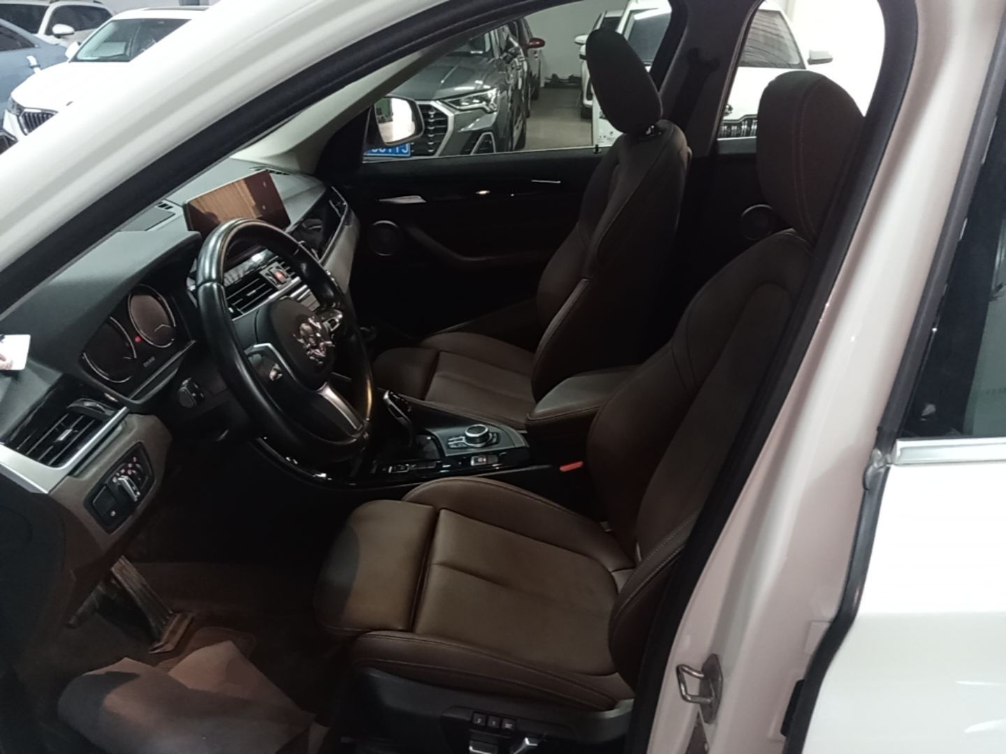Vordere Reihe im Auto