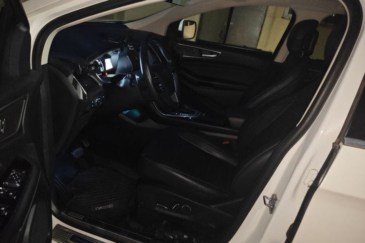 Used Ford Edge 2018 EcoBoost 245 Two-Wheel-Drive Titanium 7-Seater China V Standard
