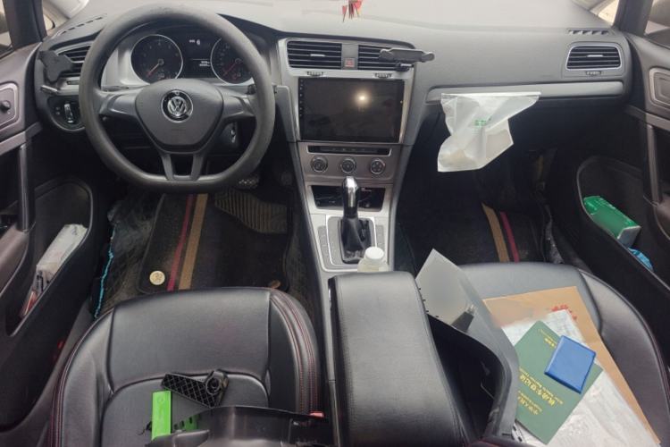 Used Volkswagen Golf 2016 1.6L Automatic Fashion Model