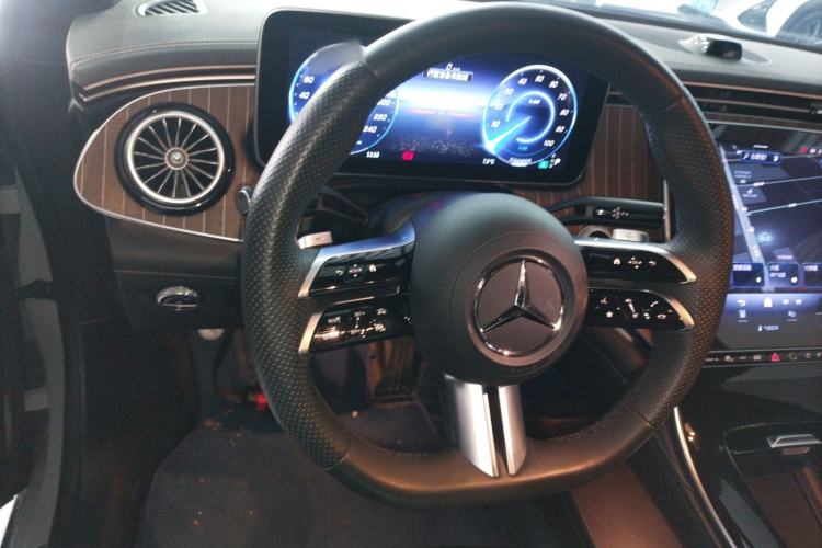 Used Mercedes-Benz EQE 2022 350 Pioneer Edition
