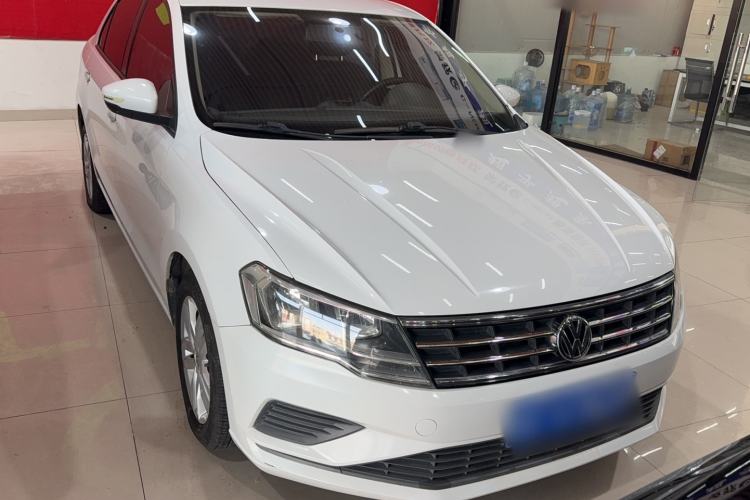 Used Volkswagen Jetta 2019 Dream Edition 1.4L Manual Fashion Version
