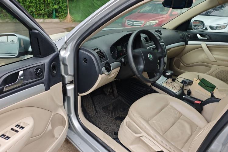 Used Skoda Octavia 2009 2.0L Automatic Elegance Version
