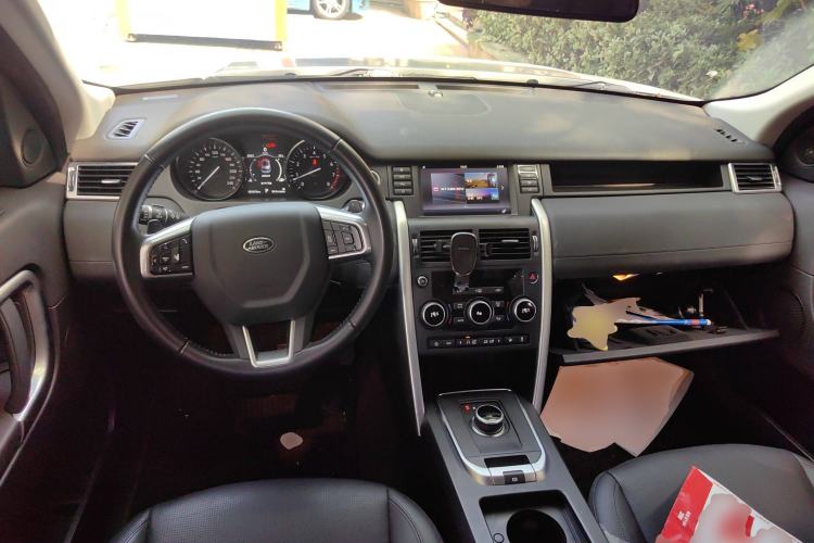 Used Land Rover Discovery Sport 2018 240 PS SE Version
