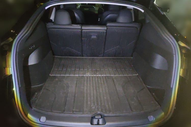 Used Tesla Model Y 2023 High-Performance All-Wheel-Drive Version