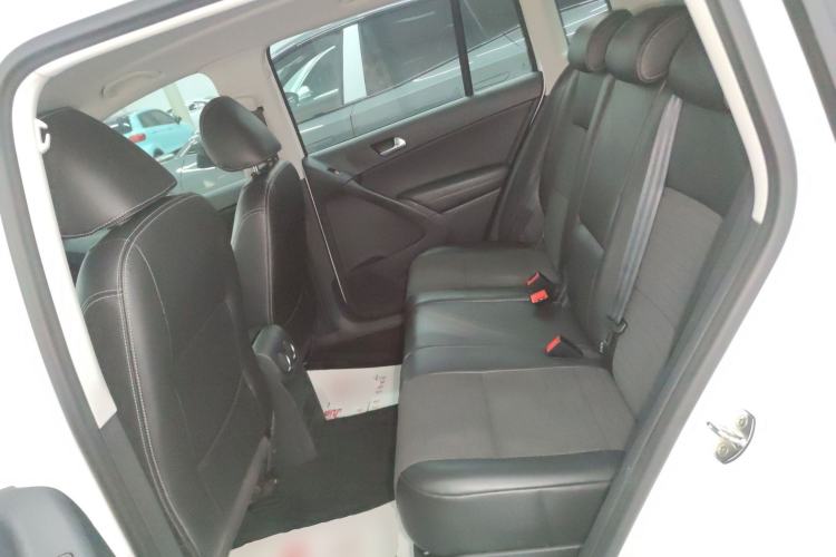 Used Volkswagen Tiguan L 2016 280TSI Automatic Two-Wheel-Drive Silk Road Style Edition
