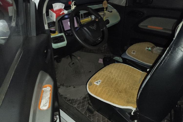 Used Wuling Hongguang MINIEV 2020 Zizai Version Lithium-NMC Driver Seat