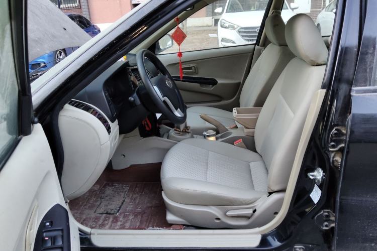 Used Soueast V3 Lingyue 2014 1.5L Manual Smart Edition Left Front Seat