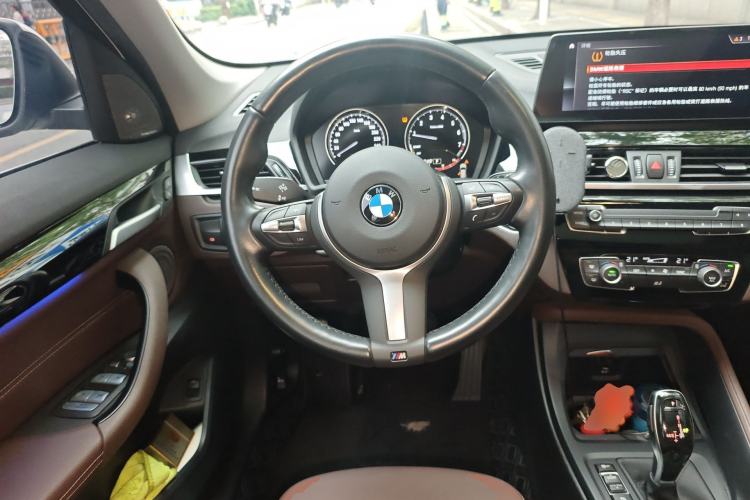 Used BMW X1 2022 sDrive25Li Leading Model Steering Wheel