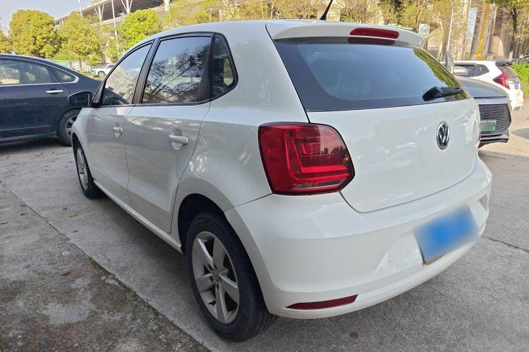 Used Volkswagen Polo 2016 1.4L Manual Fashion Model

