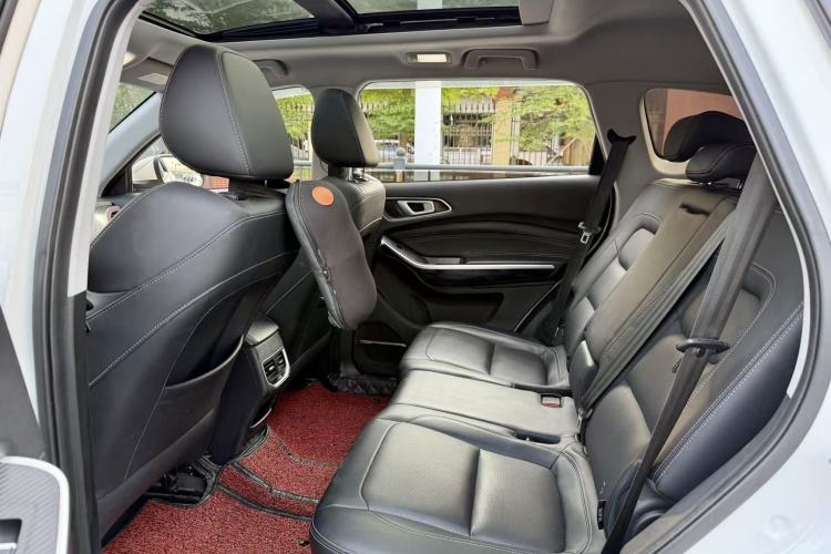 Used Chery Tiggo 8 2018 1.5 TCI Manual Luxury 7-Seater Interior 2