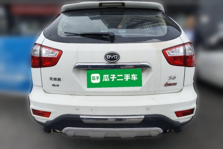 Used BYD S6 2014 2.4L Automatic Prestige 5-Seater
