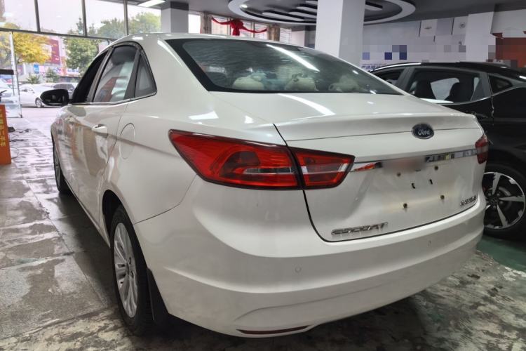 Used Ford Escort 2015 1.5L Automatic Fashion Model Rear Left 45 Deg