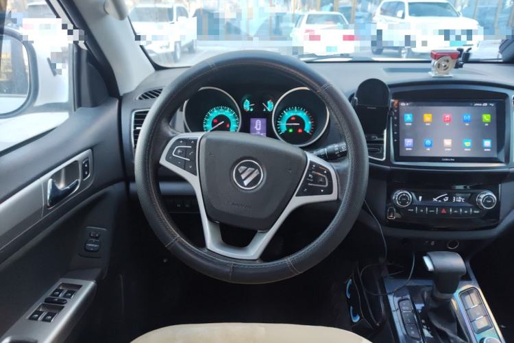 Used Foton Savana 2017 2.8T Automatic All-Wheel Drive Diesel Luxury 5-Seater
