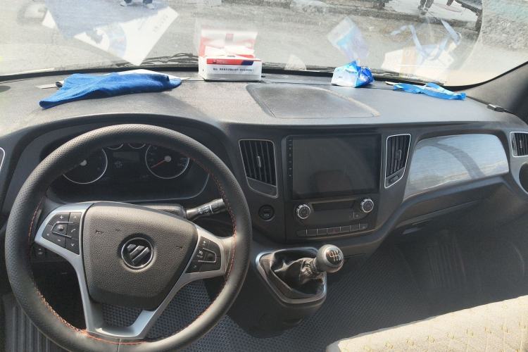 Used Foton Toano 2024 Tuyano Pro Van 2.0T Manual Rear-Drive Long Wheelbase Mid-Roof Design Single Rear Tire 3-Seater