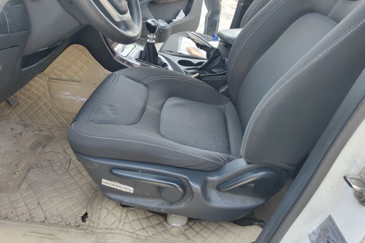 Used Zotye T600 2016 1.5T Manual Elite Edition Left Front Seat