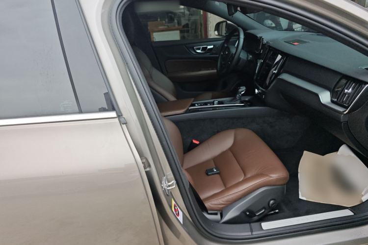 Used Volvo S60 2021 T4 Zhiyi Luxury Edition