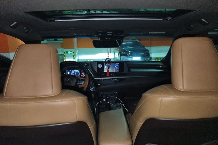 Used Lexus ES 2020 300h Premier Edition Headliner