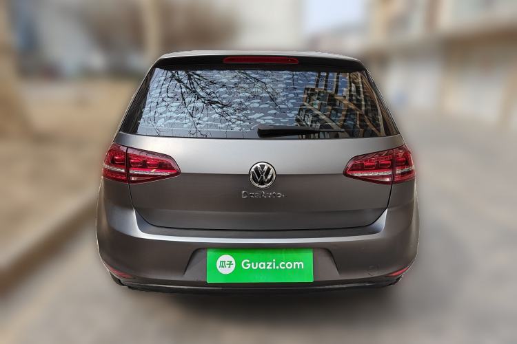 Used Volkswagen Golf 2017 1.6L Automatic Comfort Million-Vehicle Anniversary Edition
