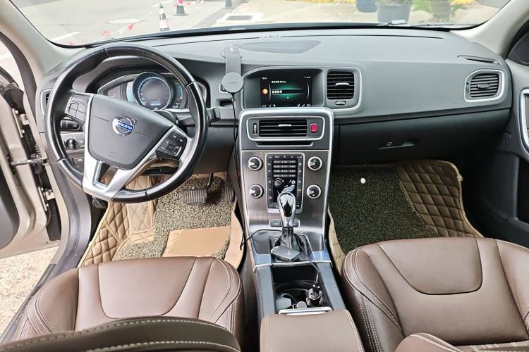 Used Volvo S60 New Energy 2015 S60L E-Drive Hybrid T6 Smart Drive Edition
