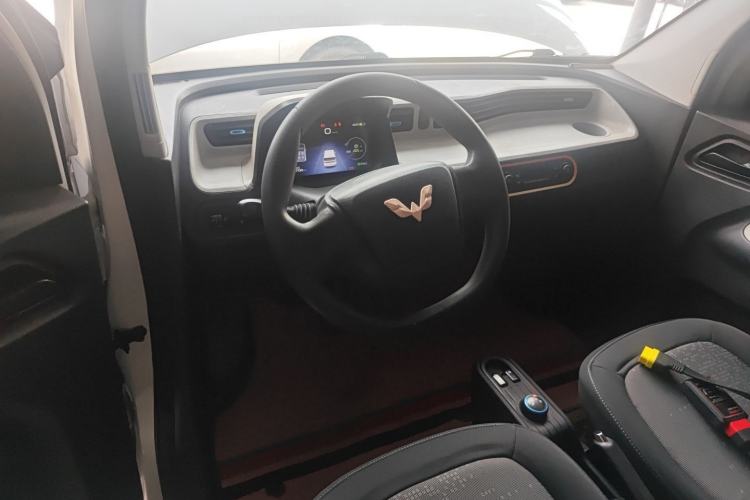 Used Wuling Hongguang MINIEV 2020 Freedom Version Lithium Iron Phosphate Center Console