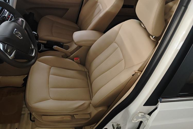 Used Baojun 730 2016 1.5L Manual Comfort Version 7 Seats China V Emission Standard