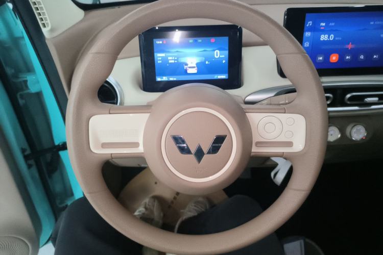 Used Wuling Hongguang MINIEV 2025 Four-Door Version Premium Edition Steering Wheel