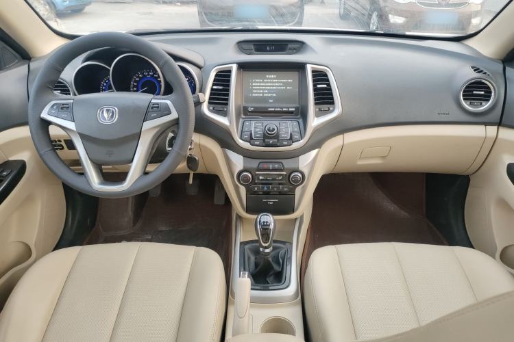Used CHANGAN Eado 2015 1.6L Manual Luxury Model China V Standard Center Console