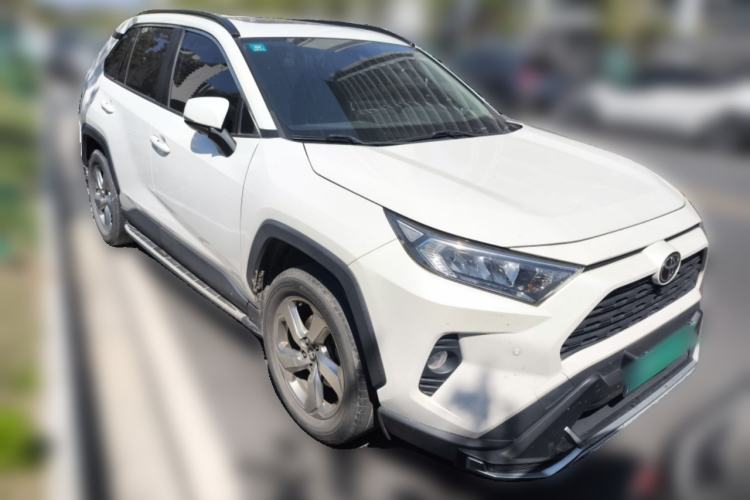 Used Toyota RAV4 2020 2.0L CVT 4x4 Trend Edition Front Right 45 Deg