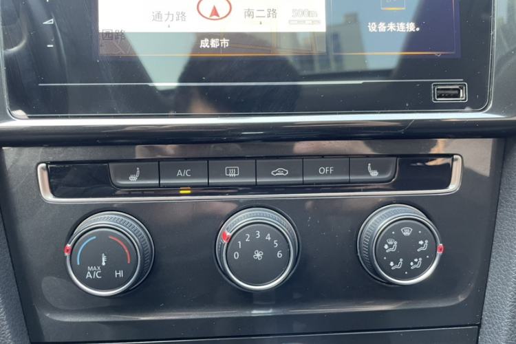 Used Volkswagen Golf 2020 Zhiai Edition 280TSI DSG Luxury Model Interior 12