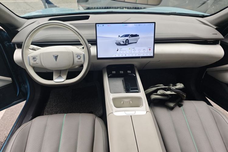 Used Deepal L07 2024 230Max Qiankun Intelligent Driving ADS SE Range-Extended Version Center Console