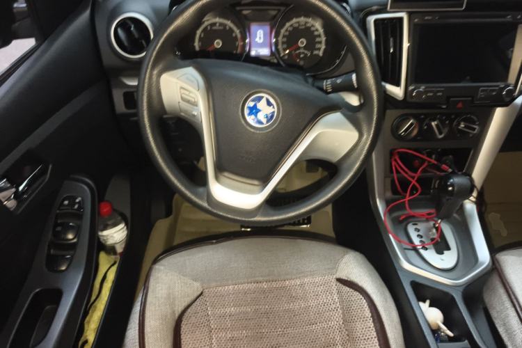 Used Venucia T70 2015 2.0L CVT Smart Choice Edition