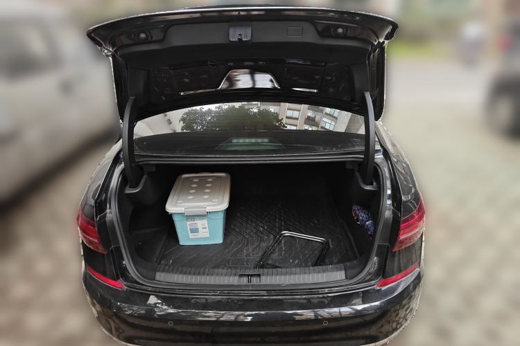 Used Volkswagen Passat 2020 Revised Version 330TSI Luxury Edition China VI Standard